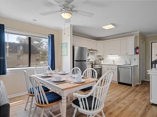 40 Folly Field Rd APT C13, Hilton Head Island, SC 29928
