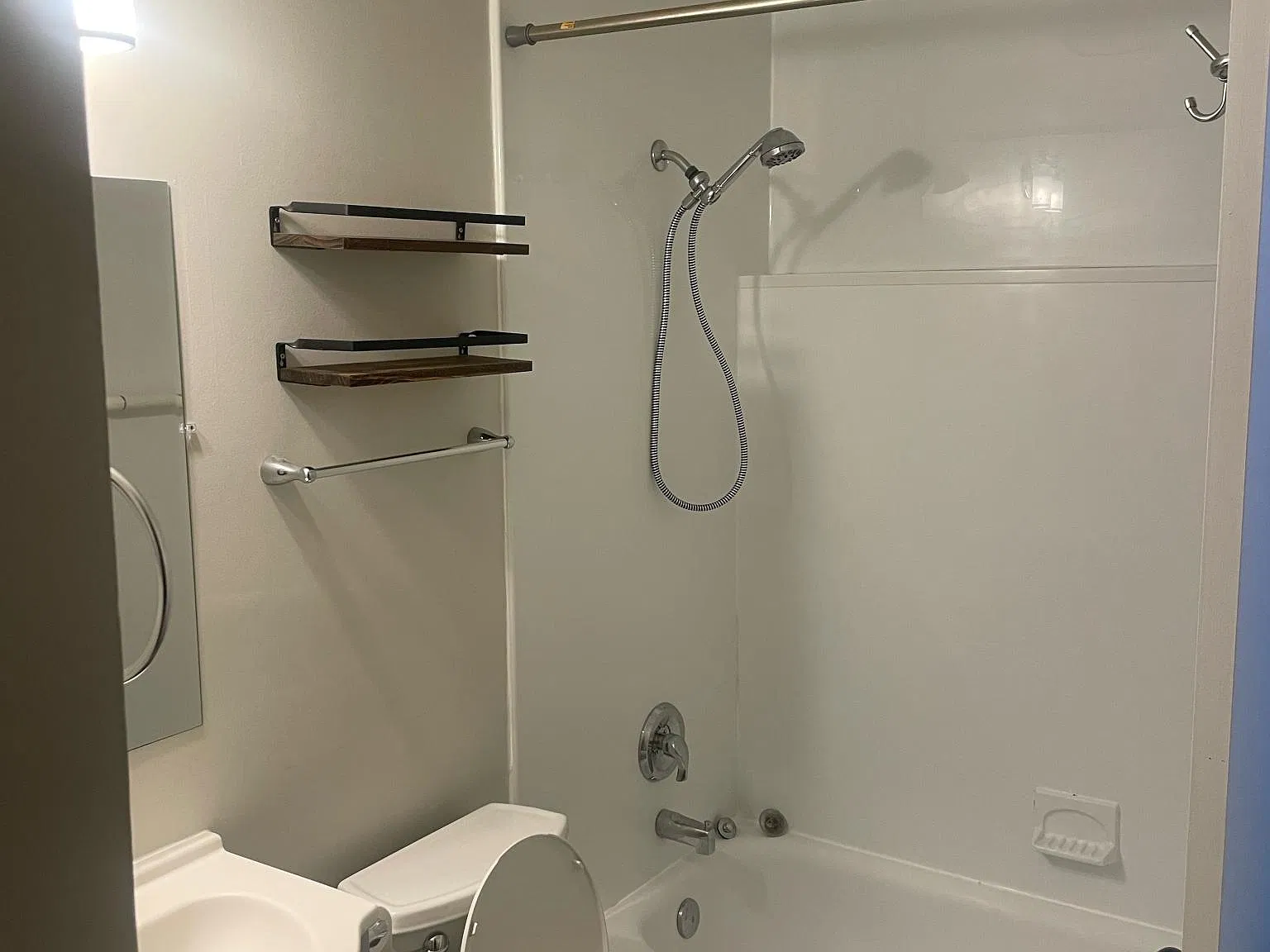 1393 E Wyndham Cir — Photo 2