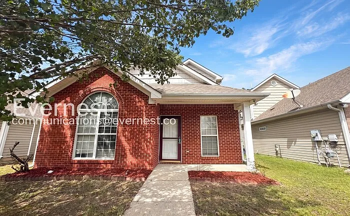 3 bed, 3.0 bath, 1491 sqft, $1,545 — Photo 1