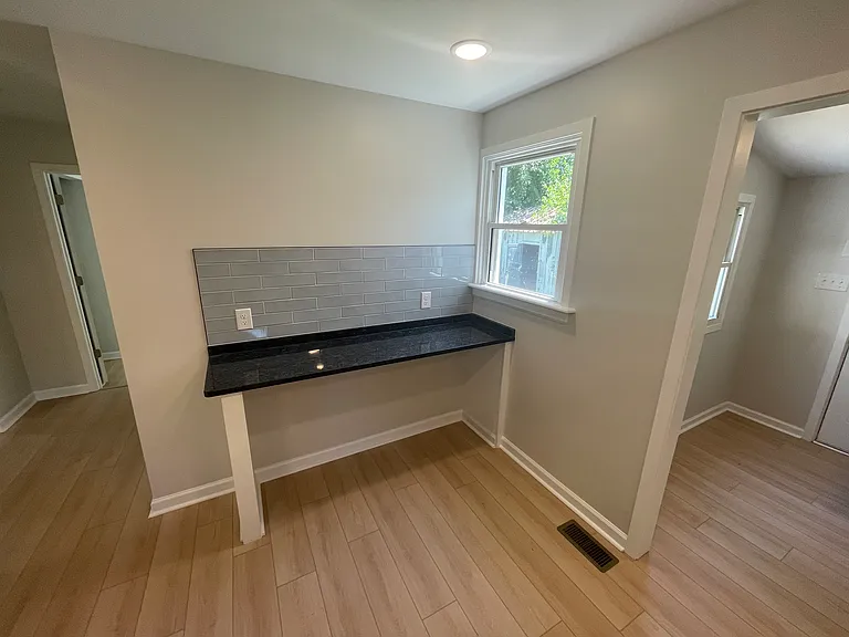 5800 Brighton Rd — Photo 10