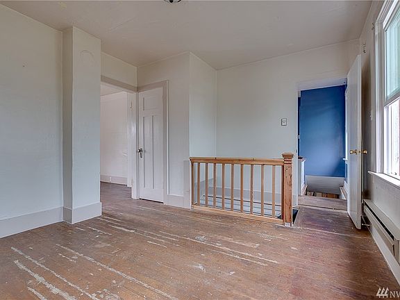 4th image of 810 McKenzie Ave