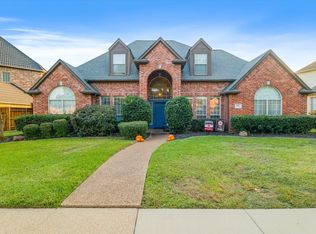 811 Pelican Ln, Coppell, TX 75019