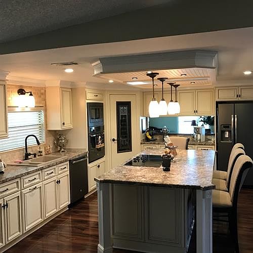 1st image of 2055 E Lakeview Dr