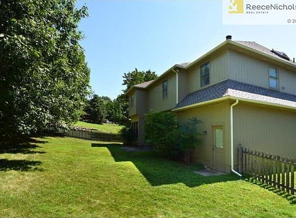 4th image of 2908 S Vista Ct