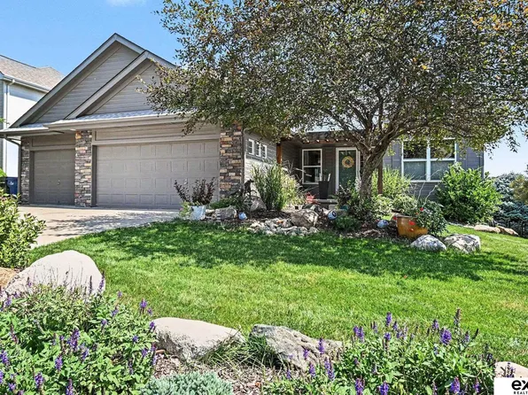 2003 S 198th St, Omaha, NE 68130