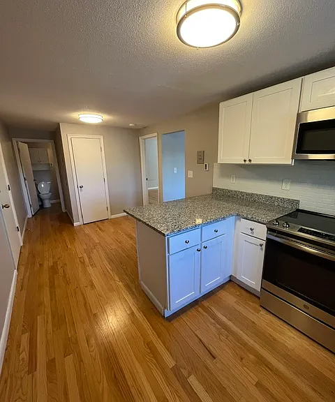 61 Crescent St #3 — Photo 4