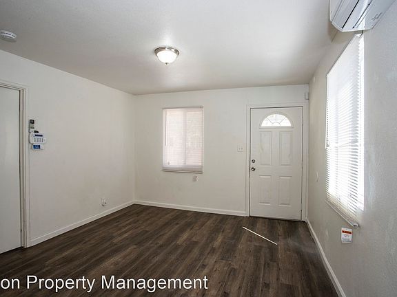 3rd image of 190 Redwood Ave #B