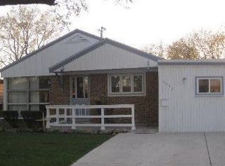 8352 S Kolmar Ave, Chicago, IL