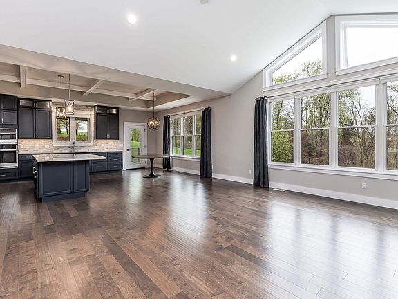 5th image of 17283 Castlemaine Ln