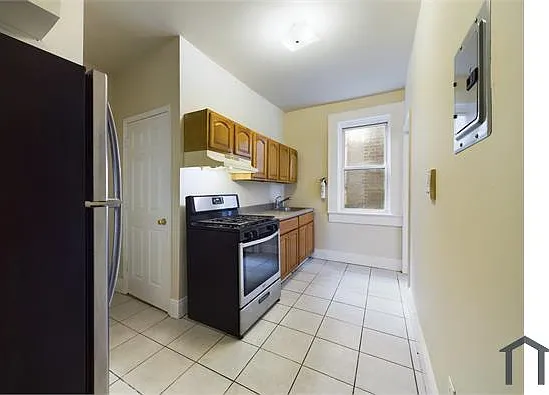 415 Dodd St #6 — Photo 3