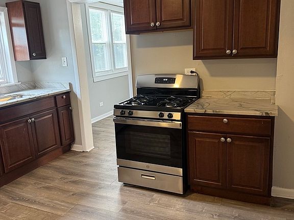 3rd image of 7521 S Ellis Ave