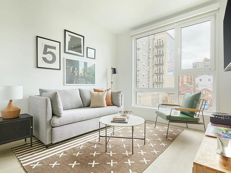 Solis Apartments — Photo 36