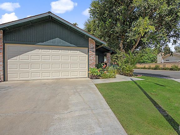 3rd image of 3801 Park View Dr