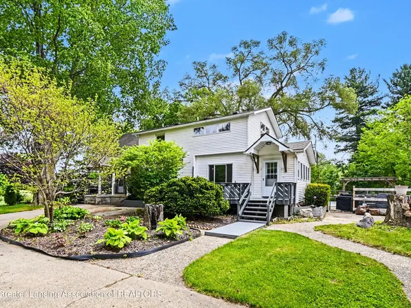 7124 E Clinton Trl, Eaton Rapids, MI 48827
