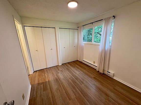 4th image of 4267 Woodland Park Ave N APT 203