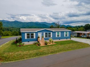 163 N Gemstone Ave, Franklin, NC 28734