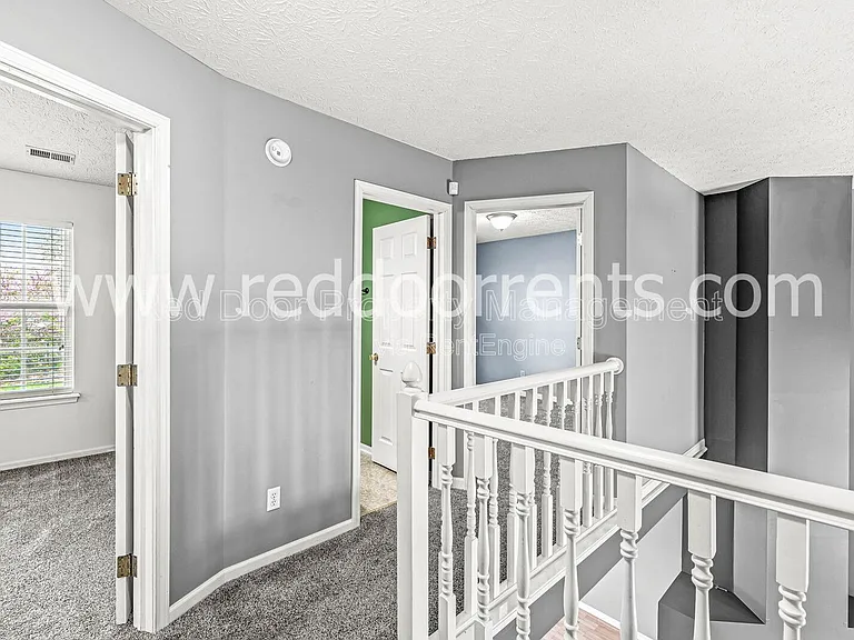 1522 Lake Point Ln N — Photo 14
