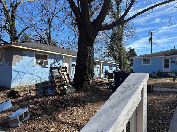 120 Phillips Ave, Woodruff, SC 29388