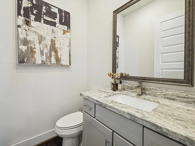 1117 Paige St — Photo 14