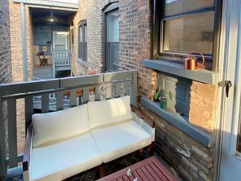 4220 N Clark St — Photo 8