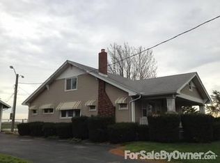 658 Emery Rd, Maroa, IL 61756