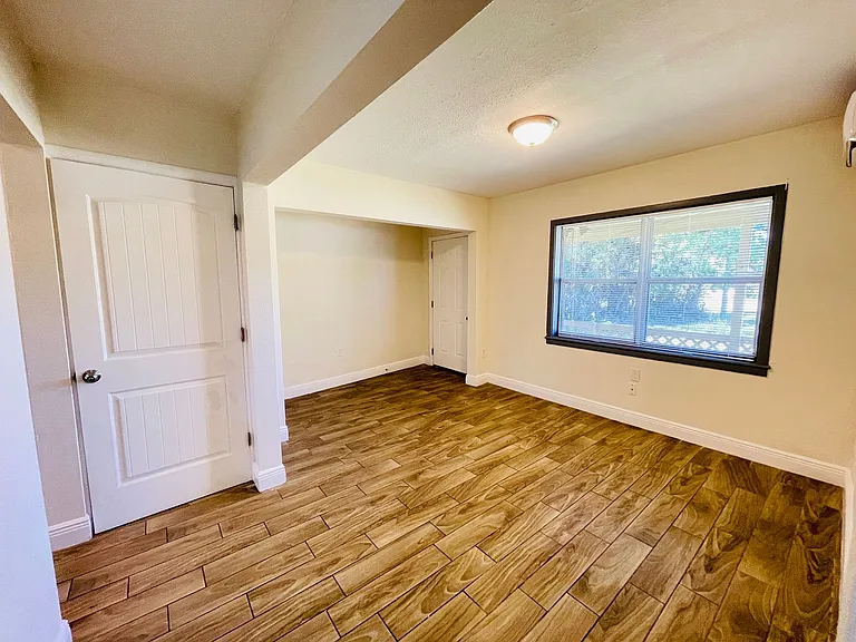 5122 Old Cheney Hwy — Photo 3