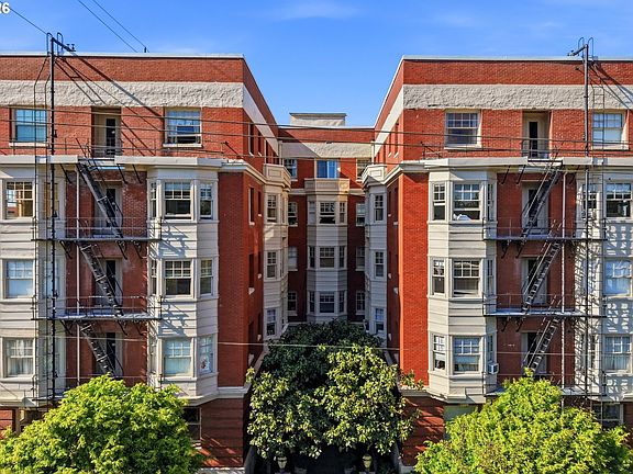 4th image of 2083 NW Johnson St APT 64