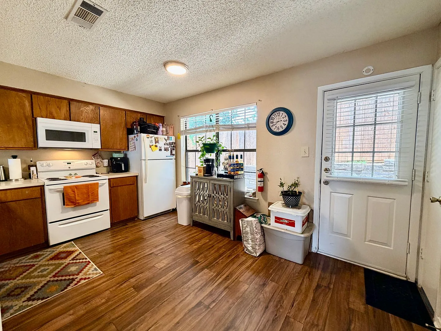 1251 Dallas Dr, Denton TX 76205 — Photo 2