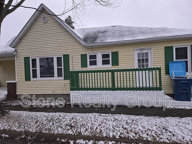 2528 S 8th St — Photo 13