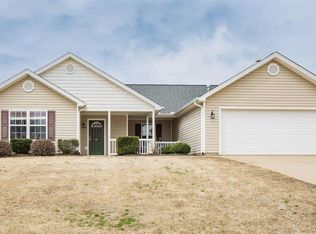 30 Care Ln, Greer, SC 29651