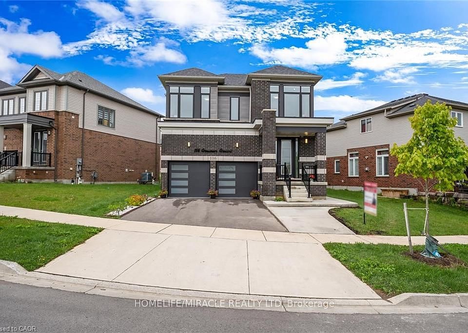 1st image of 116 Crossmore Cres