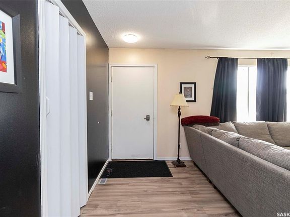 5th image of 660 Cory STREET