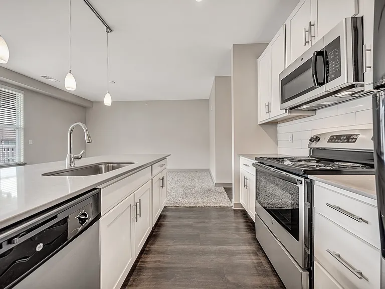 Avellan Springs Apartments — Photo 16