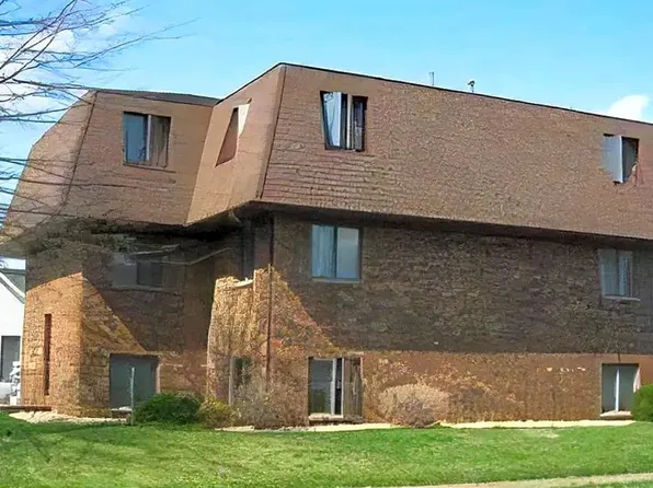 1650 Avenue Of The Cities, Moline, IL 61265