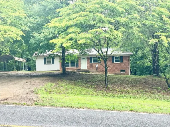 747 N Clodfelter Rd, High Point, NC 27265