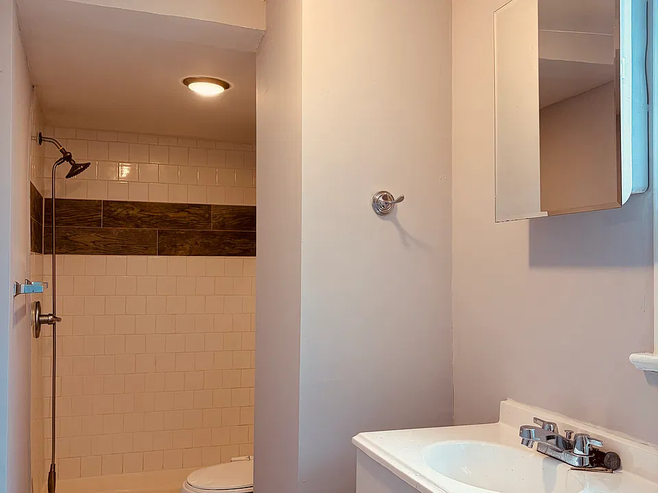 Full bathroom