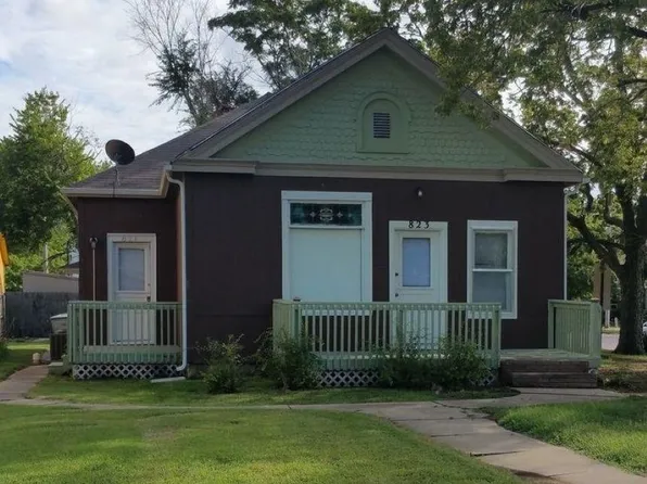 821-823 W Ash St, Salina, KS 67401