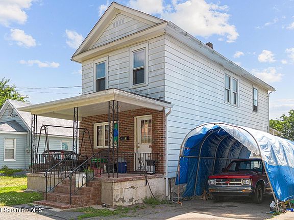 2nd image of 2 Rowlands Ln