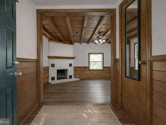 2nd image of 5708 Lakeview Rd