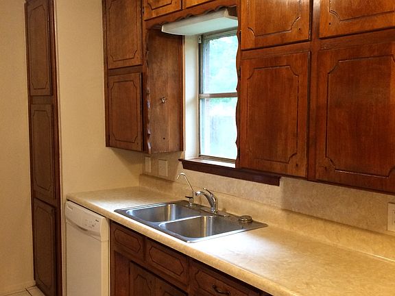 5th image of 2101 Southridge Dr
