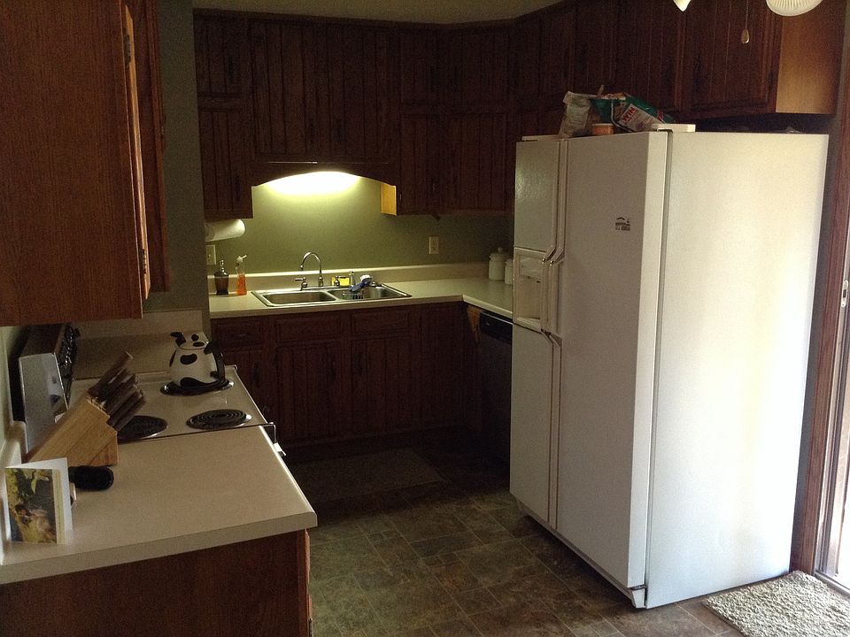 2nd image of 540 NW 8th St