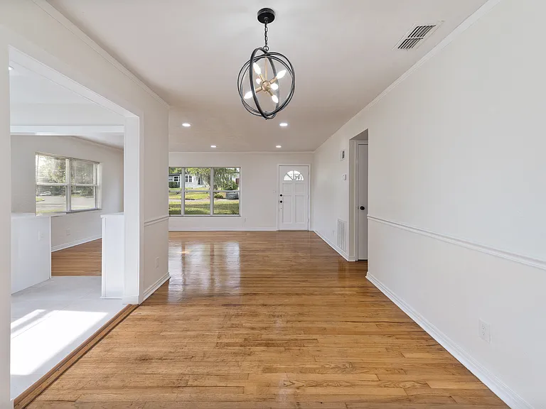 3610 Clemwood Dr — Photo 5