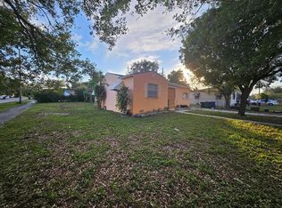 1600 NW 93rd St, Miami, FL 33147