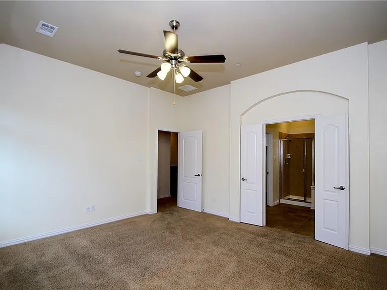 4233 Swan Forest Dr #E — Photo 11