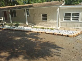 198 Kenwood Rd, Fayetteville, GA 30214