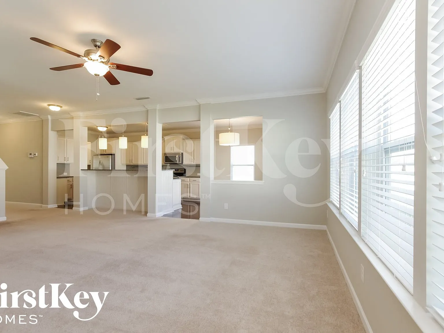 4 bed, 2.5 bath, 3139 sqft, $2,620 — Photo 3
