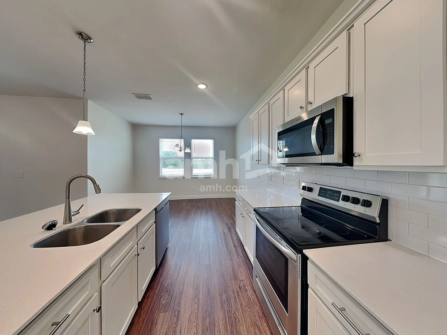 5 bed, 3.0 bath, 2377 sqft, $2,615 — Photo 3