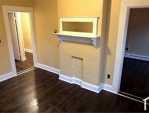 4th image of 28 Greenwood St Floor 2