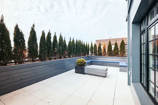 Rented by Nooklyn NYC LLC | media 79