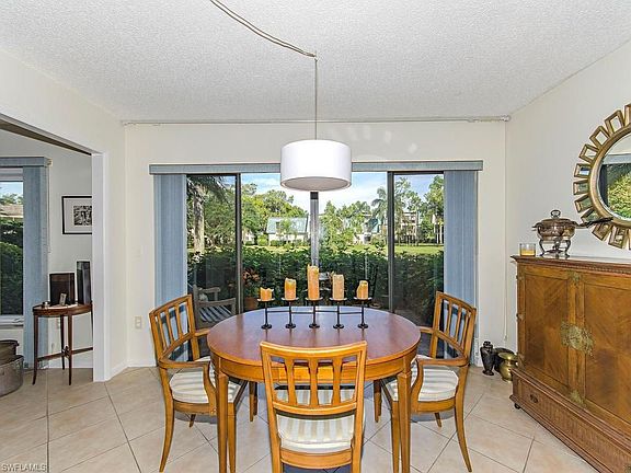 4th image of 424 Meadowlark Ln Unit A